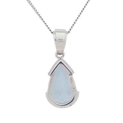 Lot 72 - An aquamarine and diamond pendant necklace