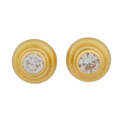 Lot 198 - A pair of diamond stud earrings