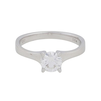 Lot 349 - A diamond single-stone ring