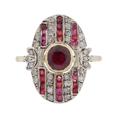 Lot 153 - A ruby and diamond plaque ring