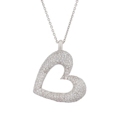 Lot 350 - A diamond heart pendant necklace