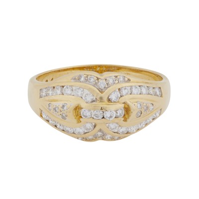 Lot 201 - A diamond knot ring