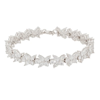 Lot 74 - A fancy bracelet