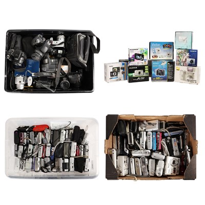 Lot 432 - Digital Compact Cameras
