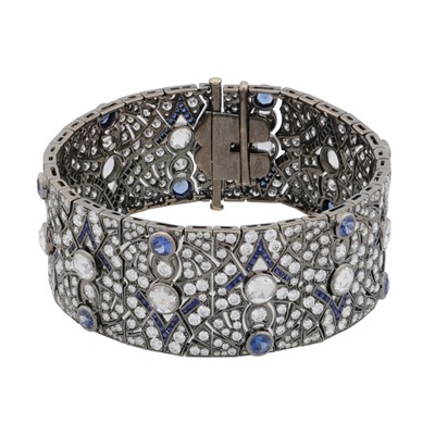 Lot 68 - A sapphire and diamond bracelet