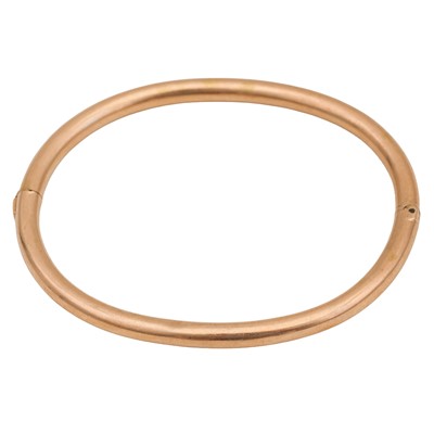 Lot 317 - A bangle