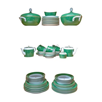 Lot 306 - A substantial Nymphenburg porcelain part dinner, tea and coffee service