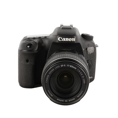 Lot 166 - Canon