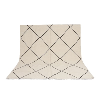 Lot 323 - Mid-Century Style, Britain