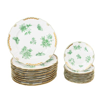 Lot 307 - A Part Herend 'Victoria' Pattern Dinner Service in Green