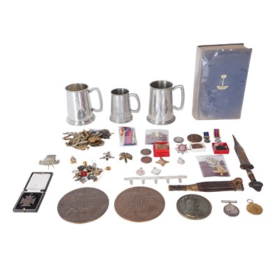 Lot 349 - A collection of militaria, and similar items
