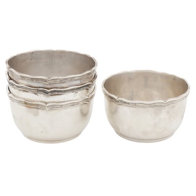 Lot 659 - Porto circa 1960 by Mergulhao