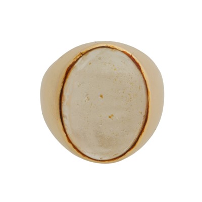 Lot 118 - A rock crystal single stone ring