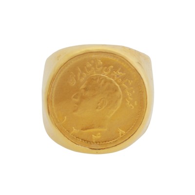Lot 358 - A Pahlavi coin ring