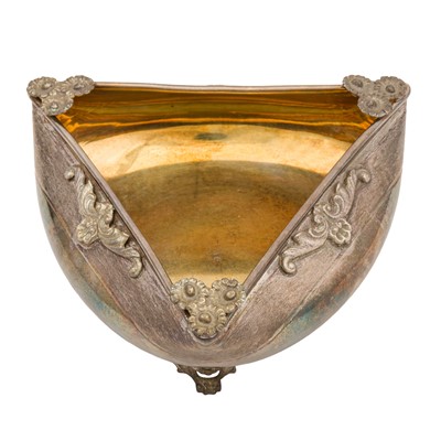 Lot 654 - A mid 20th century Greek silver bowl