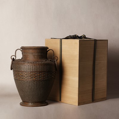 Lot 130 - A fine Japanese bamboo basket by Monden Kogyoku 門田 篁玉 (Japanese, b. 1916)
