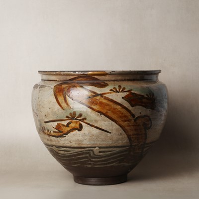Lot 4 - A large Japanese Karatsu 'mizugame' jar, Edo Period, 18th century