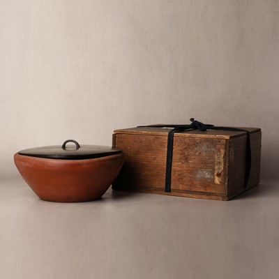 Lot 51 - A Japanese Bizen water jar, mizusashi, 20th century