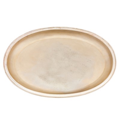 Lot 682 - A late 20th century Indian silver meat dish / platter