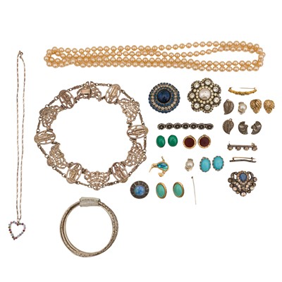 Lot 459 - A collection of costume jewellery