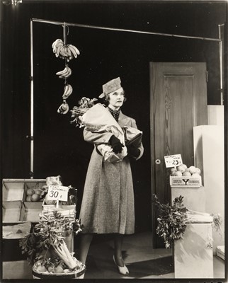 Lot 54 - Martin Munkácsi (1896-1963)