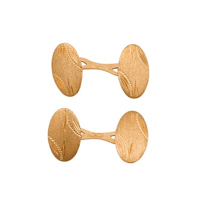 Lot 310 - A pair of engraved cufflinks