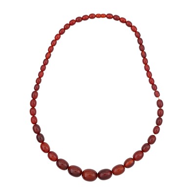 Lot 248 - A bakelite necklace