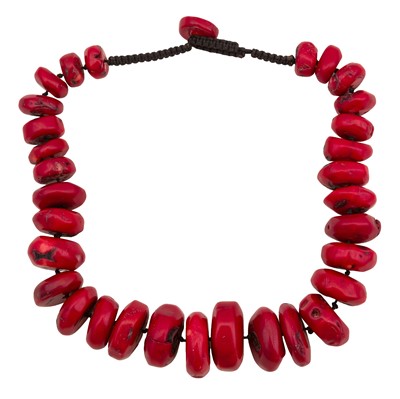 Lot 242 - A red coral bead necklace