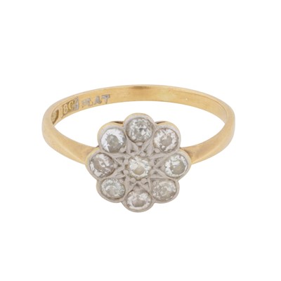 Lot 301 - A diamond ring