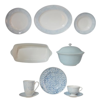 Lot 312 - A substantial Lenox 'Swedish lodge' collection part dinner service designed by Louise le Luyer