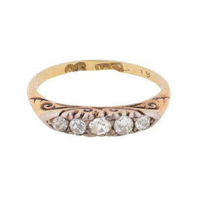 Lot 308 - A five-stone diamond ring