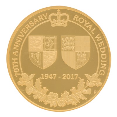 Lot 131 - 70th Anniversary Royal Wedding 2 Ounce Gold Proof Coin