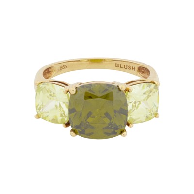 Lot 177 - Blush Ι A three-stone gem set ring