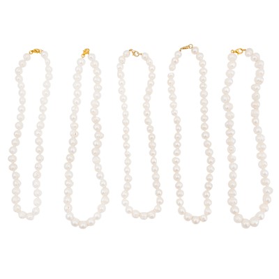 Lot 87 - A collection of pearls