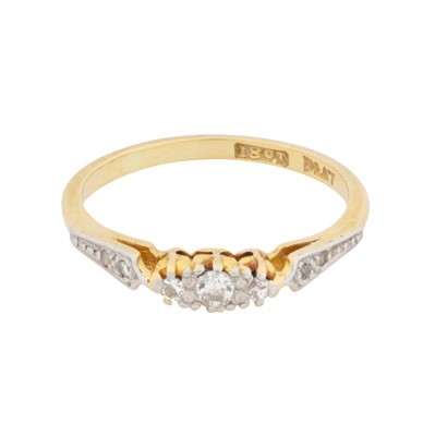 Lot 289 - A diamond ring