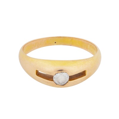 Lot 115 - A single-stone white sapphire ring