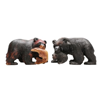 Lot 137 - Two Japanese Ainu wood 'Kibori Kuma' bear sculpture, Hokkaido, 20th century