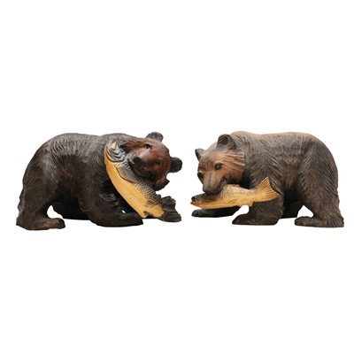 Lot 139 - Two Japanese Ainu wood 'Kibori Kuma' bear sculpture, Hokkaido, 20th century