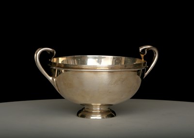 Lot 186 - Antique Edwardian Sterling Silver twin handled...