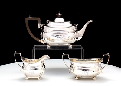 Lot 469 - A George V antique sterling silver three-piece...