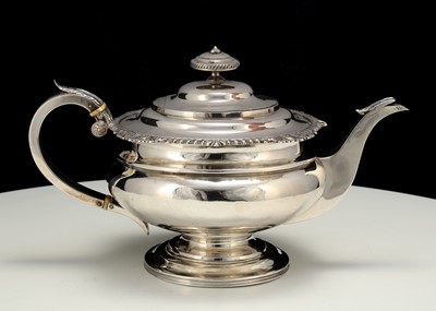 Lot 473 - A George III antique Scottish sterling silver...