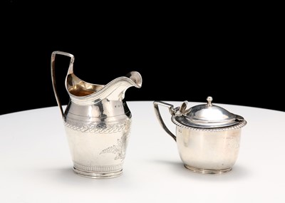 Lot 417 - A George III antique sterling silver cream jug...