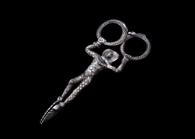 Lot 278 - A Victorian antique sterling silver novelty...