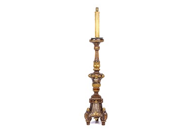 Lot 46 - AN 18TH CENTURY ITALIAN PAINTED AND PARCEL...