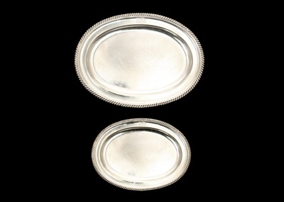 Lot 394 - A William IV antique sterling silver meat and...