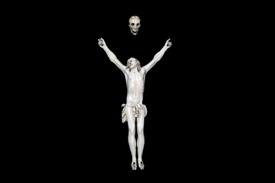 Lot 29 - A 19TH CENTURY IVORY CORPUS CHRISTI Cristo...