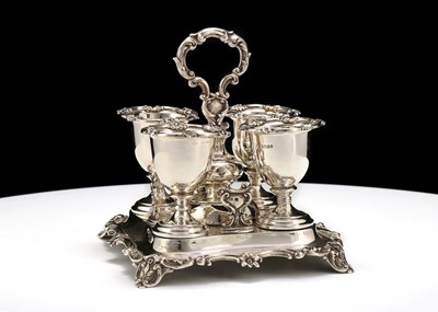 Lot 487 - An early Victorian antique sterling silver egg...