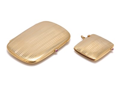 Lot 252 - An early 20th century 18 carat gold cigarette...