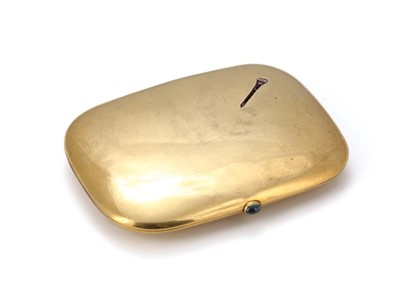 Lot 238 - An early 20th century 14 carat gold cigarette...
