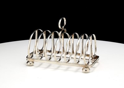 Lot 450 - A George IV Scottish sterling silver seven bar...